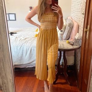 Strapless mid-length romper